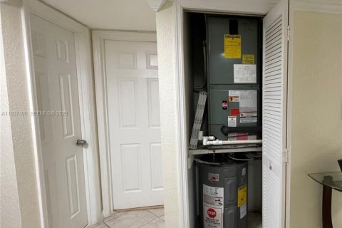 Купить кондоминиум в Уэстон, Флорида 2 спальни, 114.73м2, № 1995391 - фото 5