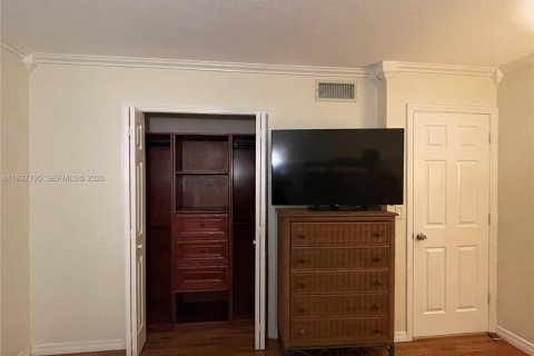 Купить кондоминиум в Уэстон, Флорида 2 спальни, 114.73м2, № 1995391 - фото 8