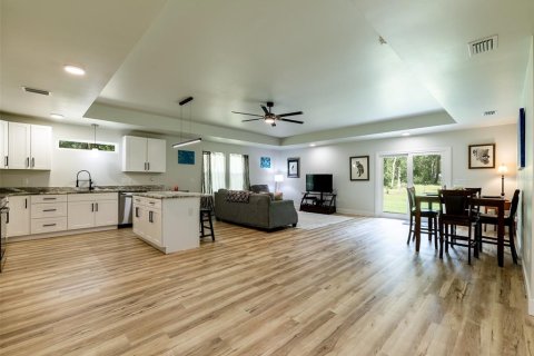 Villa ou maison à vendre à Bronson, Floride: 3 chambres, 139.82 m2 № 2395549 - photo 7
