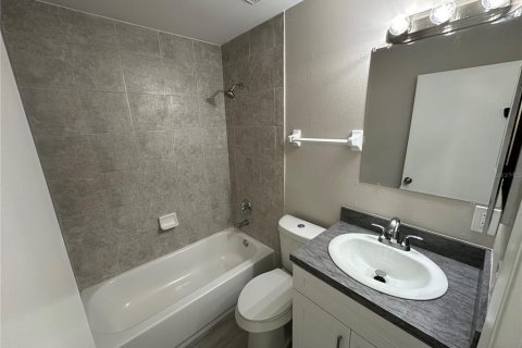 Propiedad comercial en venta en Maitland, Florida, 4 dormitorios, 156.08 m2 № 1631922 - foto 7