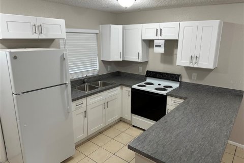 Propiedad comercial en venta en Maitland, Florida, 4 dormitorios, 156.08 m2 № 1631922 - foto 3