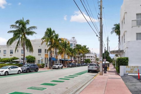 Condominio en venta en Miami Beach, Florida, 1 dormitorio, 61.97 m2 № 2248648 - foto 19