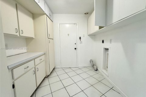 Condominio en venta en Hollywood, Florida, 3 dormitorios, 187.66 m2 № 1988654 - foto 30