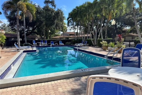 Condominio en venta en Hollywood, Florida, 3 dormitorios, 187.66 m2 № 1988654 - foto 11