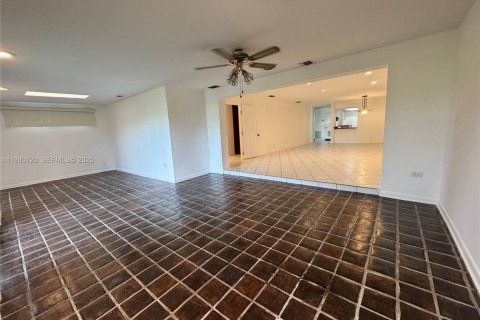 Condominio en venta en Hollywood, Florida, 3 dormitorios, 187.66 m2 № 1988654 - foto 19