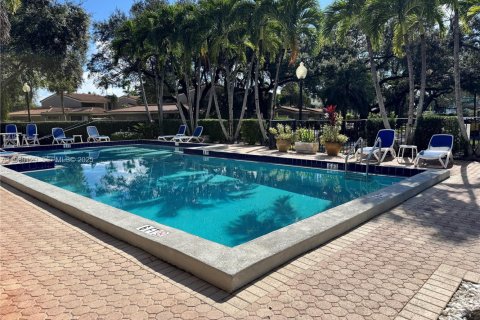 Condominio en venta en Hollywood, Florida, 3 dormitorios, 187.66 m2 № 1988654 - foto 10