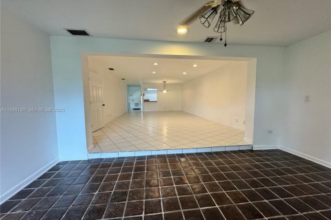 Condominio en venta en Hollywood, Florida, 3 dormitorios, 187.66 m2 № 1988654 - foto 17