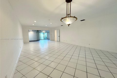 Condominio en venta en Hollywood, Florida, 3 dormitorios, 187.66 m2 № 1988654 - foto 20