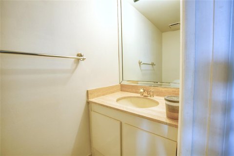 Copropriété à vendre à Pompano Beach, Floride: 2 chambres, 188.68 m2 № 2084397 - photo 8