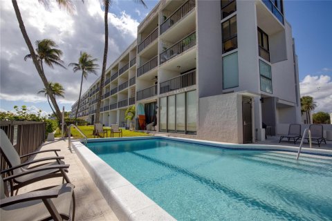 Copropriété à vendre à Pompano Beach, Floride: 2 chambres, 188.68 m2 № 2084397 - photo 29