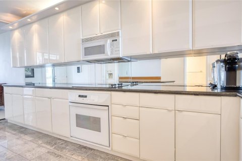 Copropriété à vendre à Pompano Beach, Floride: 2 chambres, 188.68 m2 № 2084397 - photo 7