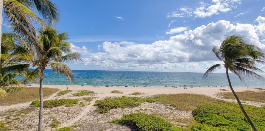 Condo à Pompano Beach, Floride, 2 chambres  № 2084397