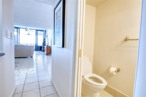 Copropriété à vendre à Pompano Beach, Floride: 2 chambres, 188.68 m2 № 2084397 - photo 9