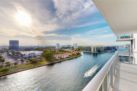 Condominio en venta en Hollywood, Florida, 3 dormitorios, 104.89 m2 № 2044529 - foto 4