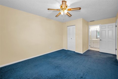 Condo in Dunedin, Florida, 2 bedrooms  № 1717989 - photo 21