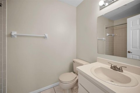 Condo in Dunedin, Florida, 2 bedrooms  № 1717989 - photo 16