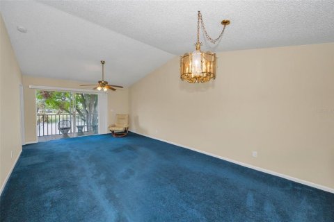 Condo in Dunedin, Florida, 2 bedrooms  № 1717989 - photo 13