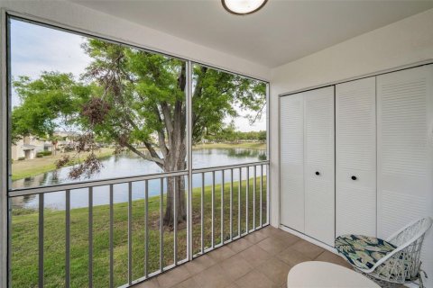 Condo in Dunedin, Florida, 2 bedrooms  № 1717989 - photo 27