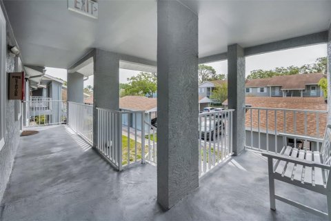 Condo in Dunedin, Florida, 2 bedrooms  № 1717989 - photo 4