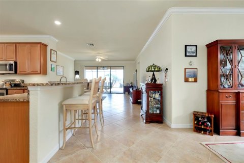 House in Venice, Florida 4 bedrooms, 209.4 sq.m. № 1557044 - photo 8