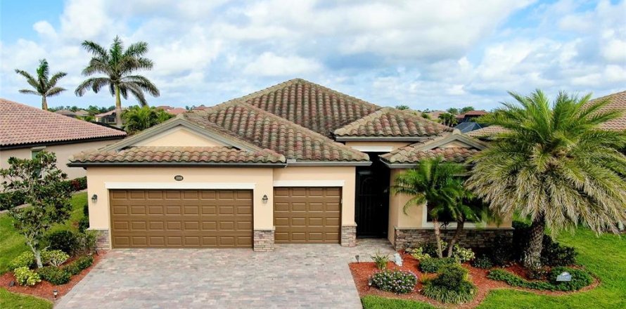 House in Venice, Florida 4 bedrooms, 209.4 sq.m. № 1557044