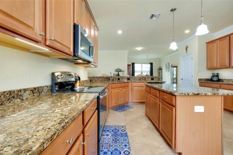 House in Venice, Florida 4 bedrooms, 209.4 sq.m. № 1557044 - photo 14