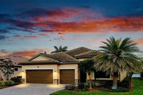 House in Venice, Florida 4 bedrooms, 209.4 sq.m. № 1557044 - photo 3