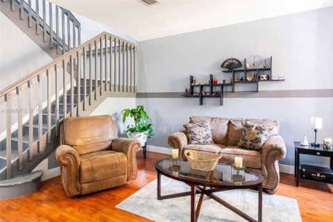 Townhouse in Miami, Florida 3 bedrooms, 134.89 sq.m. № 2032464 - photo 3