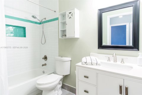 Townhouse in Miami, Florida 3 bedrooms, 134.89 sq.m. № 2032464 - photo 30