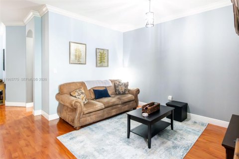 Townhouse in Miami, Florida 3 bedrooms, 134.89 sq.m. № 2032464 - photo 12