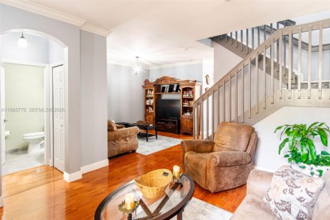 Townhouse in Miami, Florida 3 bedrooms, 134.89 sq.m. № 2032464 - photo 7
