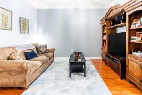 Townhouse in Miami, Florida 3 bedrooms, 134.89 sq.m. № 2032464 - photo 10