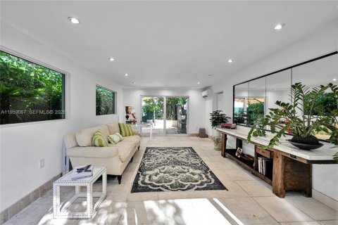 House in Miami, Florida 159.61 sq.m. № 2052815 - photo 15