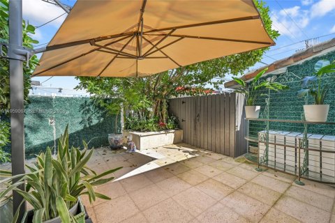 House in Miami, Florida 159.61 sq.m. № 2052815 - photo 29