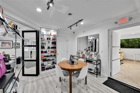 House in Miami, Florida 159.61 sq.m. № 2052815 - photo 11