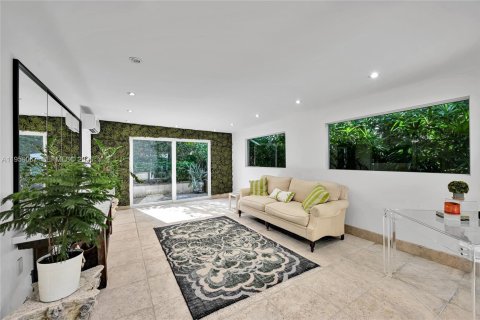 House in Miami, Florida 159.61 sq.m. № 2052815 - photo 13