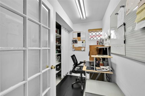 House in Miami, Florida 159.61 sq.m. № 2052815 - photo 20