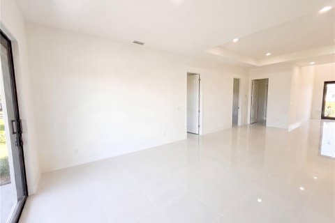Villa ou maison à vendre à Cape Coral, Floride: 4 chambres, 176.89 m2 № 2221735 - photo 17