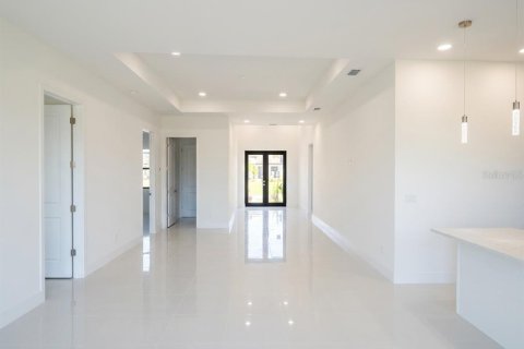 Villa ou maison à vendre à Cape Coral, Floride: 4 chambres, 176.89 m2 № 2221735 - photo 10