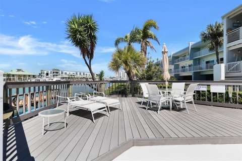 Condominio en venta en Saint Petersburg, Florida, 2 dormitorios, 105.44 m2 № 1734621 - foto 27