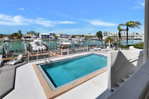 Condominio en venta en Saint Petersburg, Florida, 2 dormitorios, 105.44 m2 № 1734621 - foto 24