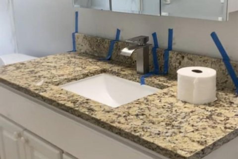 Immobilier commercial à vendre à St. Lucie, Floride: 238.29 m2 № 2191085 - photo 5