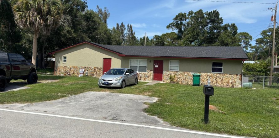 Immobilier commercial à St. Lucie, Floride 238.29 m2 № 2191085