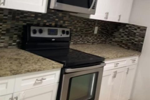Immobilier commercial à vendre à St. Lucie, Floride: 238.29 m2 № 2191085 - photo 3