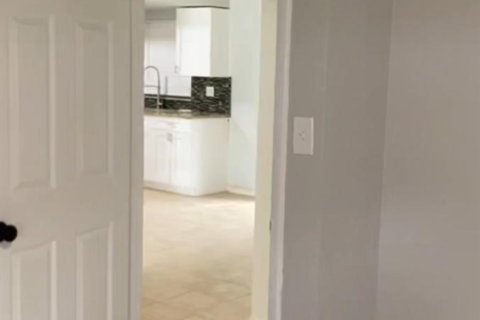Immobilier commercial à vendre à St. Lucie, Floride: 238.29 m2 № 2191085 - photo 6