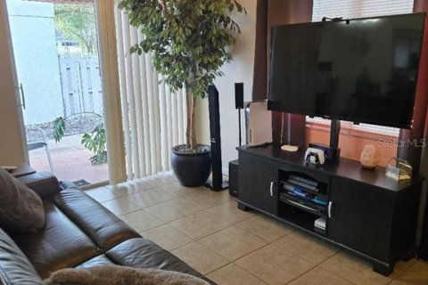 House in Orlando, Florida 2 bedrooms, 92.62 sq.m. № 1853440 - photo 5