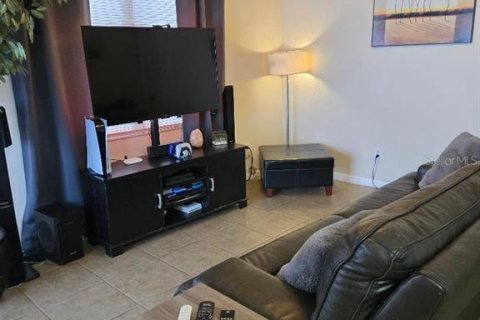 House in Orlando, Florida 2 bedrooms, 92.62 sq.m. № 1853440 - photo 4