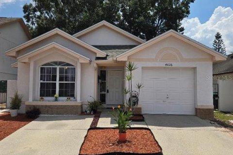 House in Orlando, Florida 2 bedrooms, 92.62 sq.m. № 1853440 - photo 1
