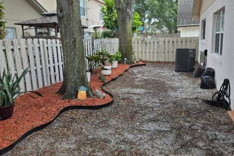 House in Orlando, Florida 2 bedrooms, 92.62 sq.m. № 1853440 - photo 18