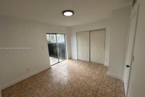 Copropriété à louer à Miami, Floride: 1 chambre, 45.52 m2 № 2056800 - photo 9